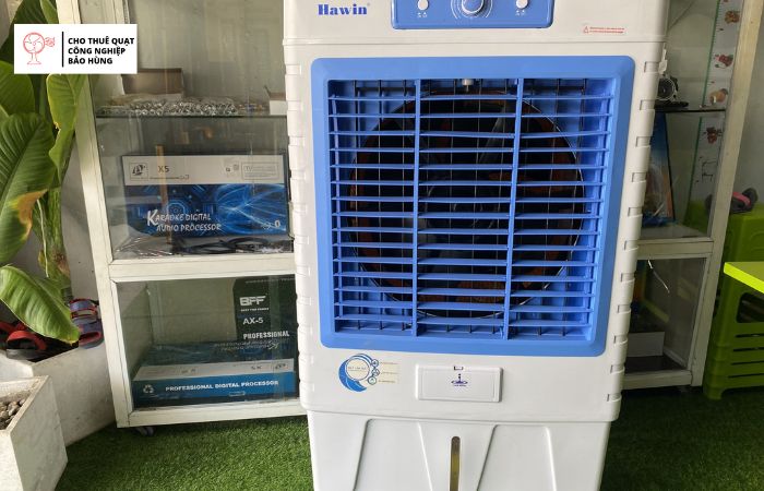 Quạt làm mát là thiết bị không thể thiếu trong các bữa tiệc